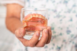 What are the Denture Adhesive Poisoning Symptoms?
