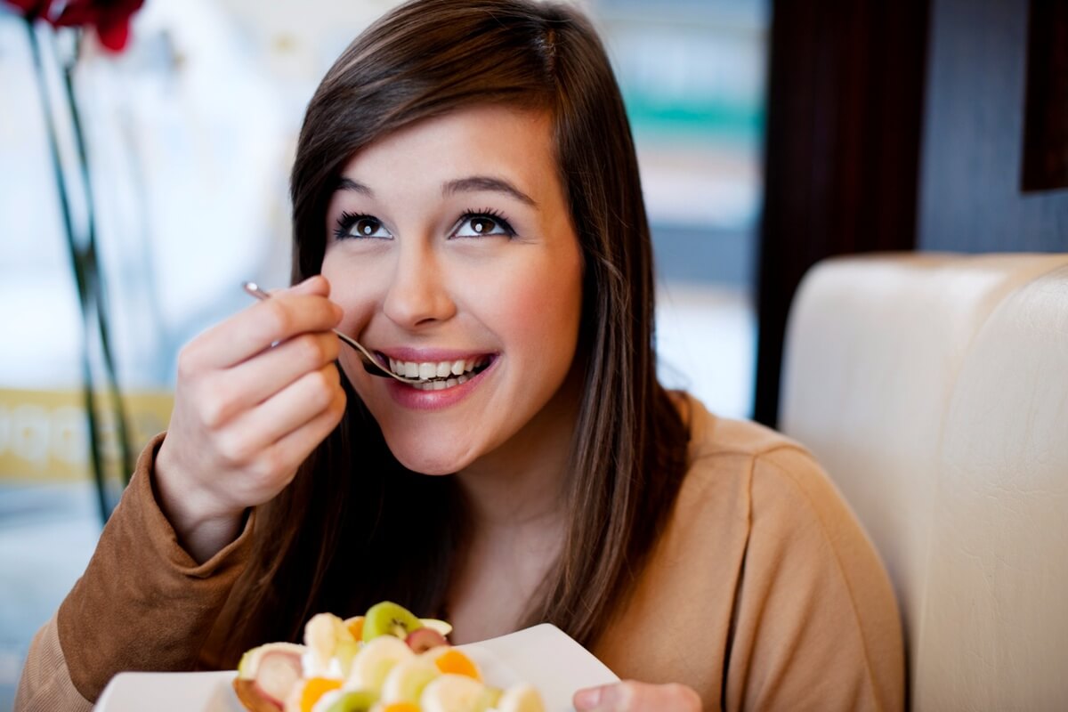 How Long After a Dental Cleaning Can I Eat?
